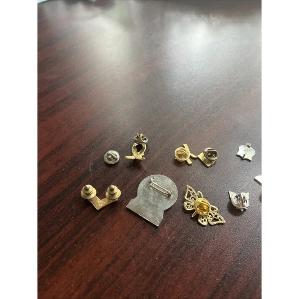 Lot Of 10 Random Mixed Lapel Hat Pins‎ A9